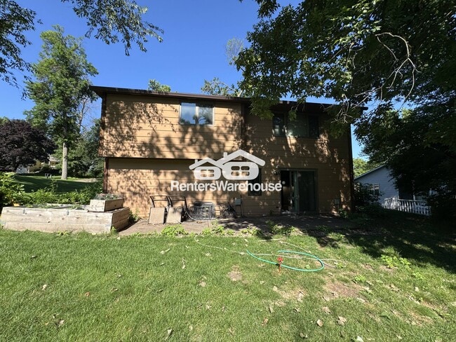 Photo - 17090 Grenadier Ave House