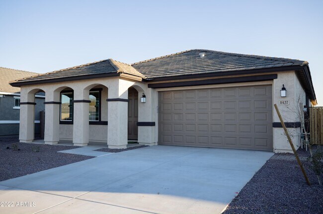 Photo - 8437 W Medlock Dr