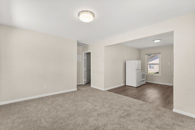 Photo - 214 Dallas St