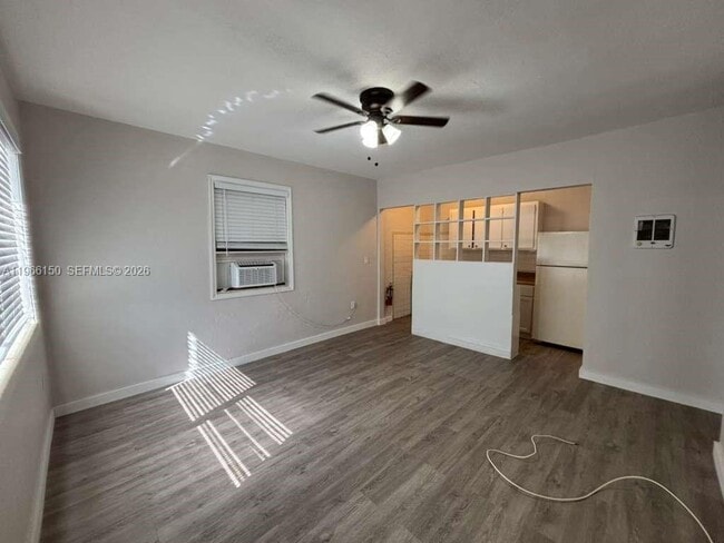 Photo - 301 Sharar Ave Unit 4