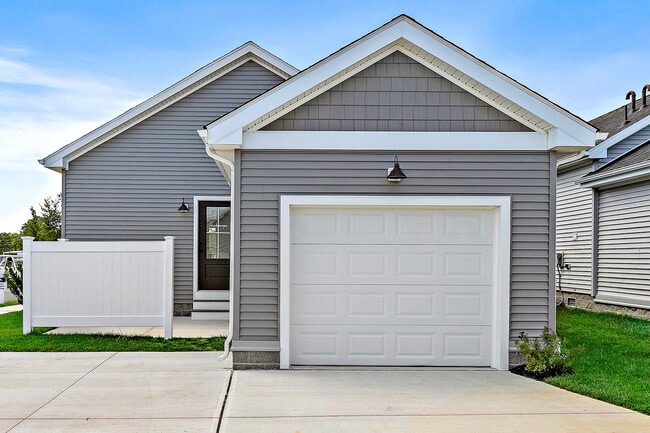 Cottages at Compass Point (55+)