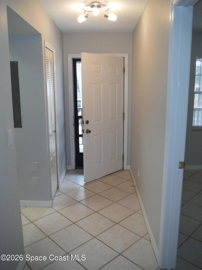 Photo - 3035 Sir Hamilton Cir
