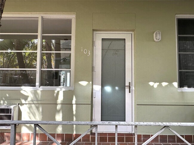 Photo - 1540 Euclid Ave Unidad 103