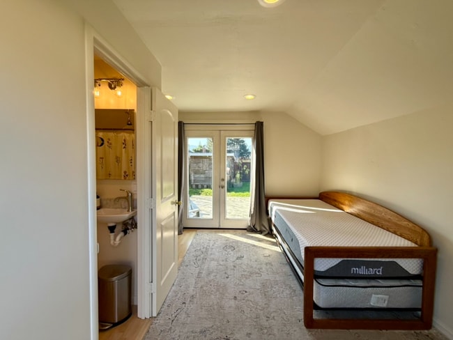 Photo - 1877 Virginia Ave