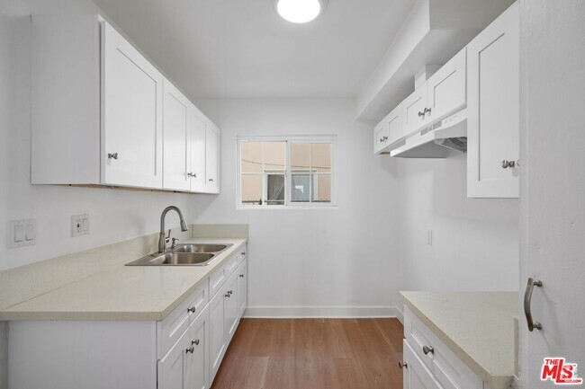 Building Photo - 8150 Sepulveda Pl Rental