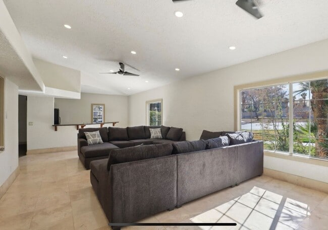 Photo - Beautiful Condo for Rent and Sale