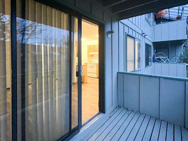 Photo - 3051 Lois Dr