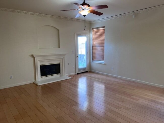 Photo - Stonelake home located on cul-de-sac