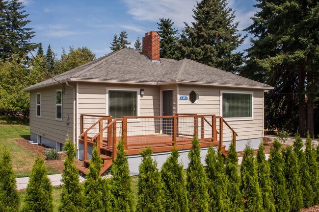 Spacious 7 Bedroom House! Sehome Neighborhood - Spacious 7 Bedroom House! Sehome Neighborhood