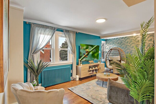 Building Photo - 3446 N Ozark Ave Unit ID1366969P