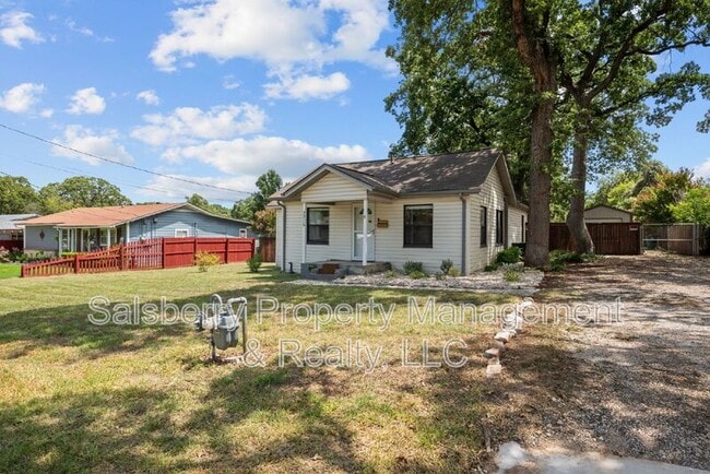 Photo - 7216 Church St