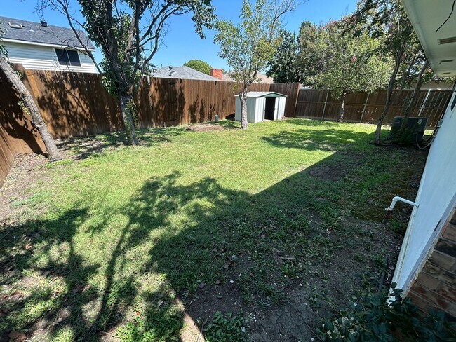 Photo - 2019 Chalfont Dr