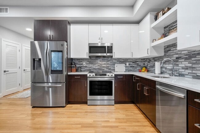 Photo - 10 Taber St Unit 209