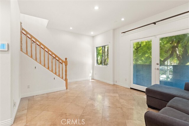 Photo - 15153 Burbank Blvd Unit 1