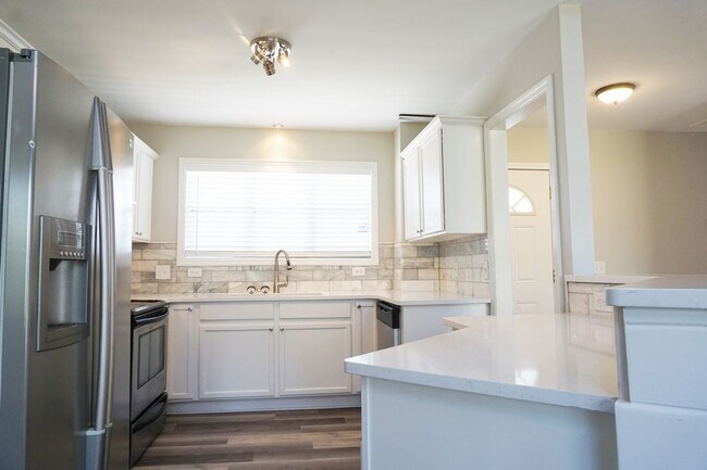 Photo - 7017 Farrington Farms Dr Casa