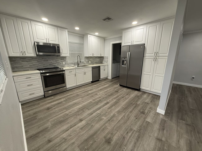 Photo - 112 Watters Dr
