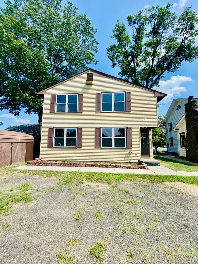 Building Photo - 204 Gateway Blvd Unit A Rental