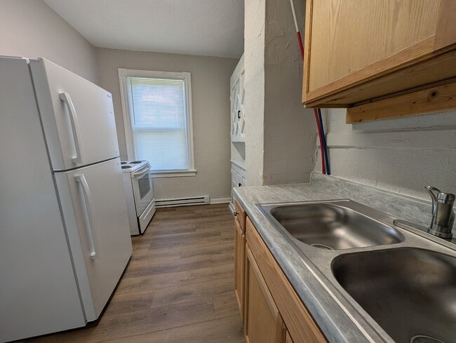 Building Photo - 809 Wise St Unit 3 Rental
