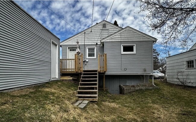 Photo - 2412 Selmser Ave