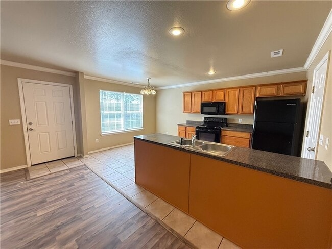 Photo - 2151 Skyler Dr