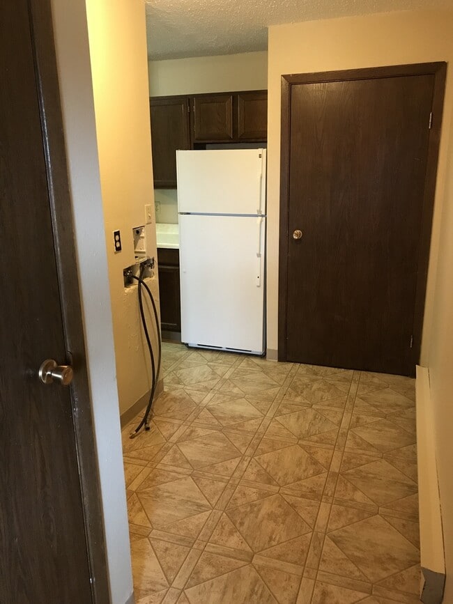 Building Photo - 308 Sunrise Dr Unit #9