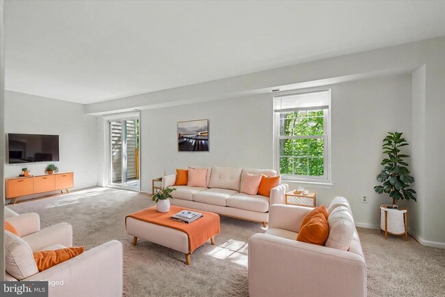 Photo - 678 Newbridge Ct Unidad 4