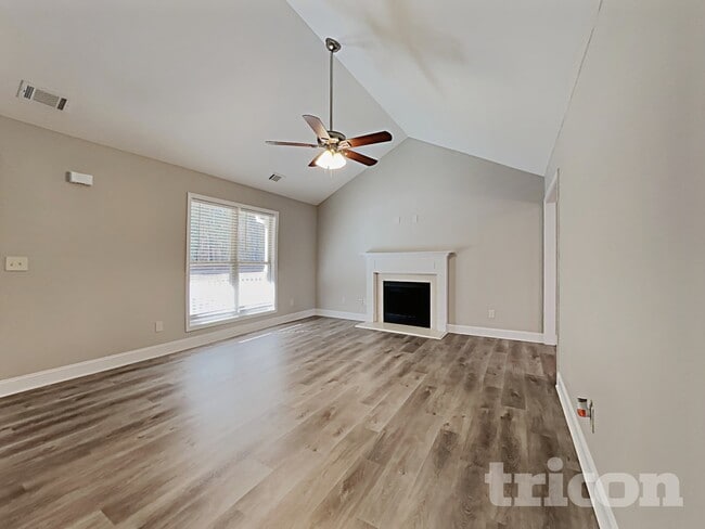 Photo - 1656 Deer Creek Ln