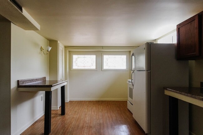Photo - PRELEASING for AUGUST! Close to Campus Unit Apt B.