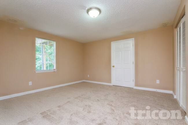 Photo - 6260 Phillips Lake Way