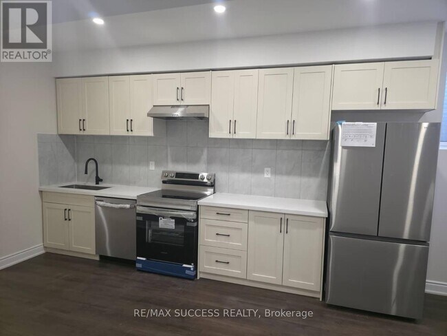 Photo - 1407 Hearns Pl