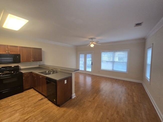 260 Ruth St Unit 1