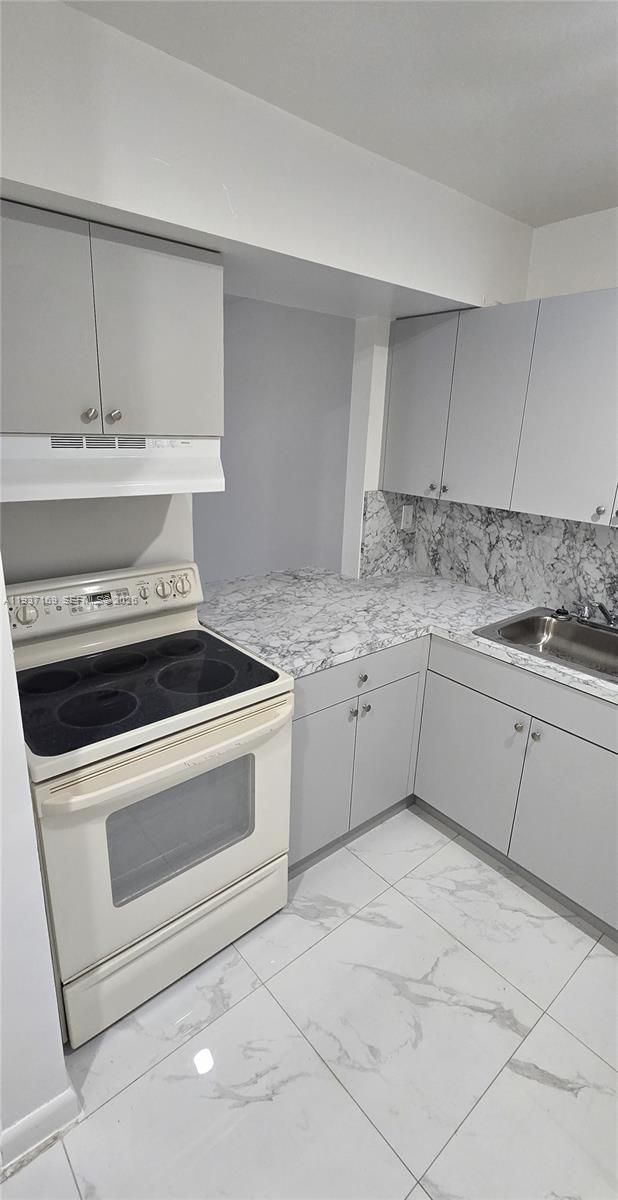 Building Photo - 11150 SW 196th St Unit 105