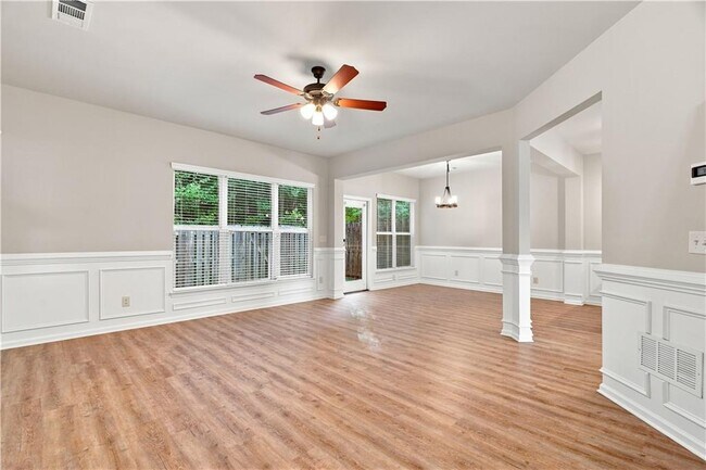 Photo - 1336 Brookmere Way
