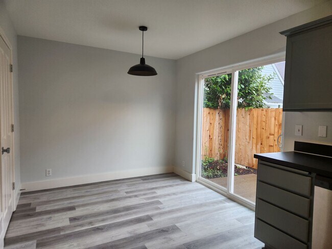 Photo - 1721 Mill Alley