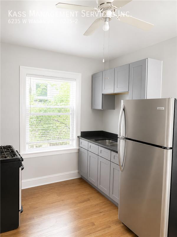 Building Photo - 6235 W Wabansia-6235-2 Unit 6235-2