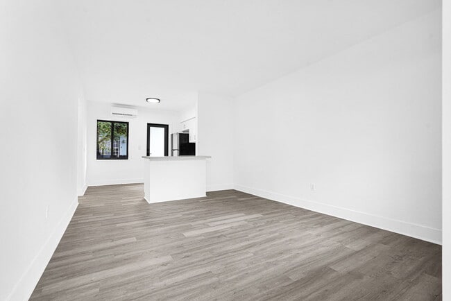 Photo - 173 NW 56th St