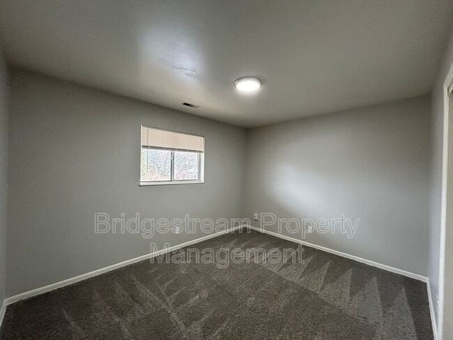 Photo - 7837 N Main St