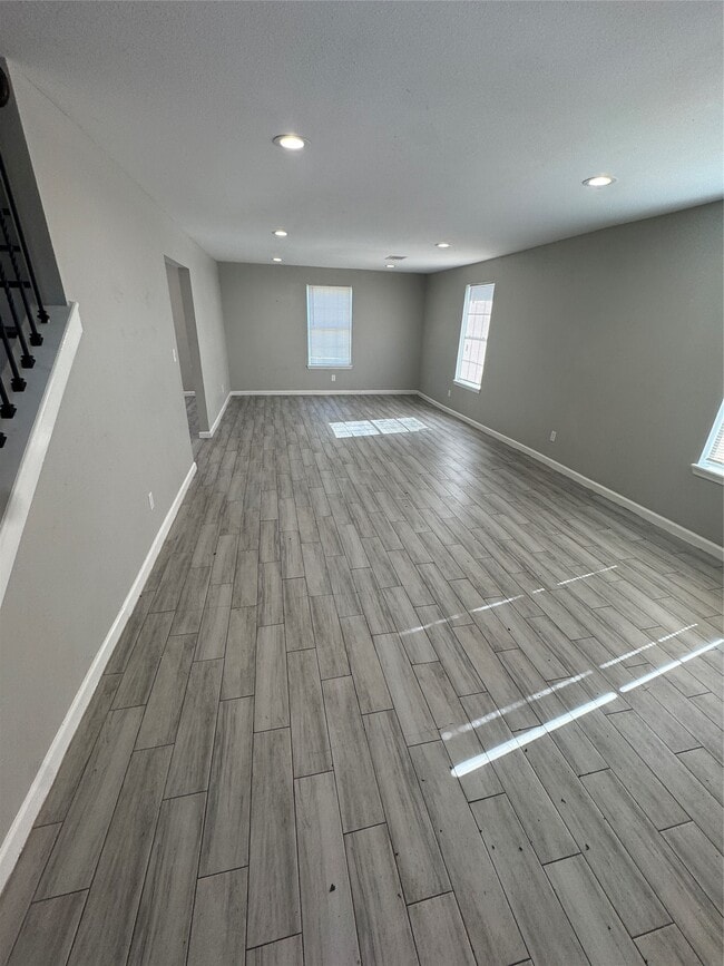 Photo - 8502 N Main St