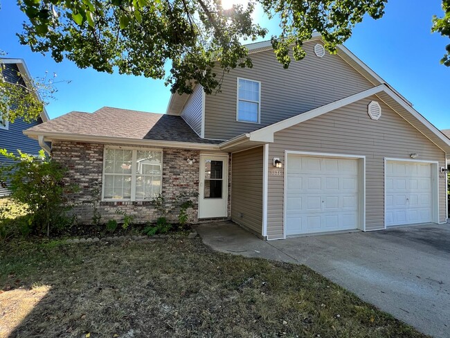 Photo - 3616-3618 Pimlico Dr Unit 3616