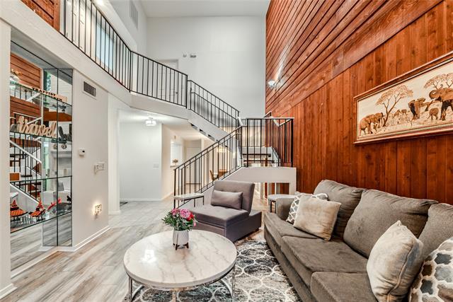 Photo - 1902 Shorewood Dr