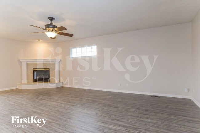 Photo - 11123 N Lewis Ave