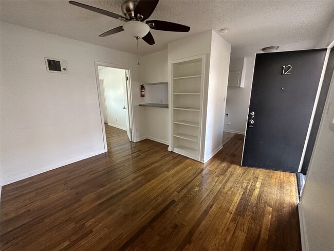 Photo - 4921 Crawford St Unit 01