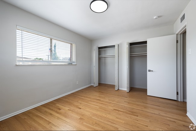 Lindenwood Heights Apartments