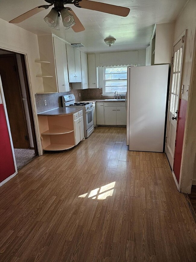 Photo - 2605 Gidding St
