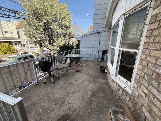 36 W 9th St Unit 1