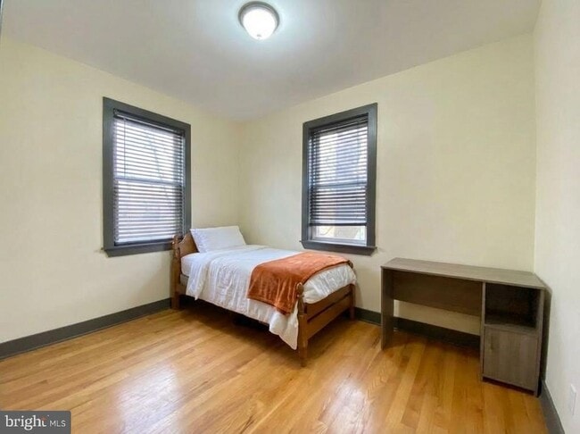 Photo - 1839 N Bouvier St