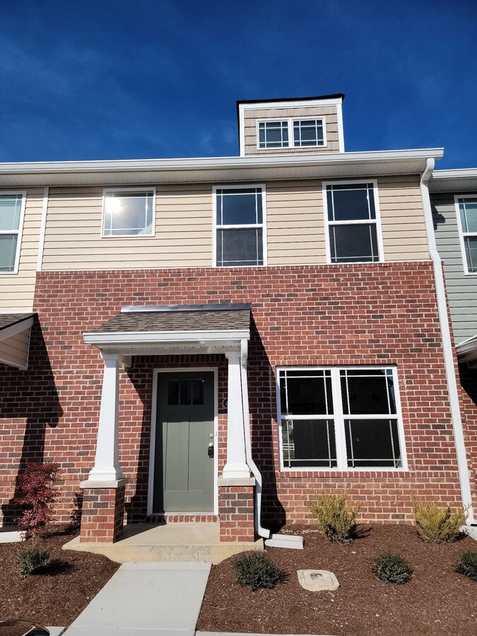 Photo - 2052 Sunflower Dr