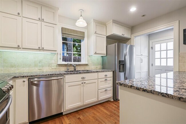 Photo - 3103 Glenview Ave