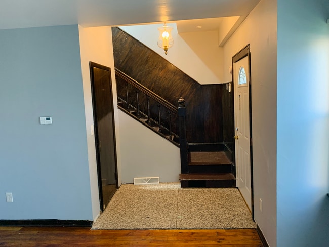 Photo - 114 E 23rd St