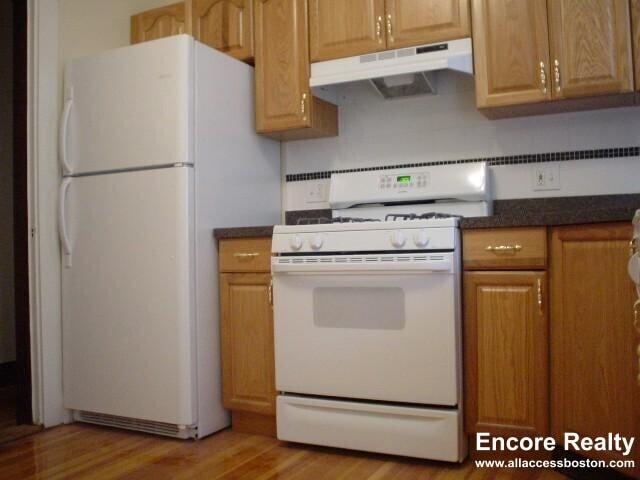 Building Photo - 35 Long Ave Unit 1